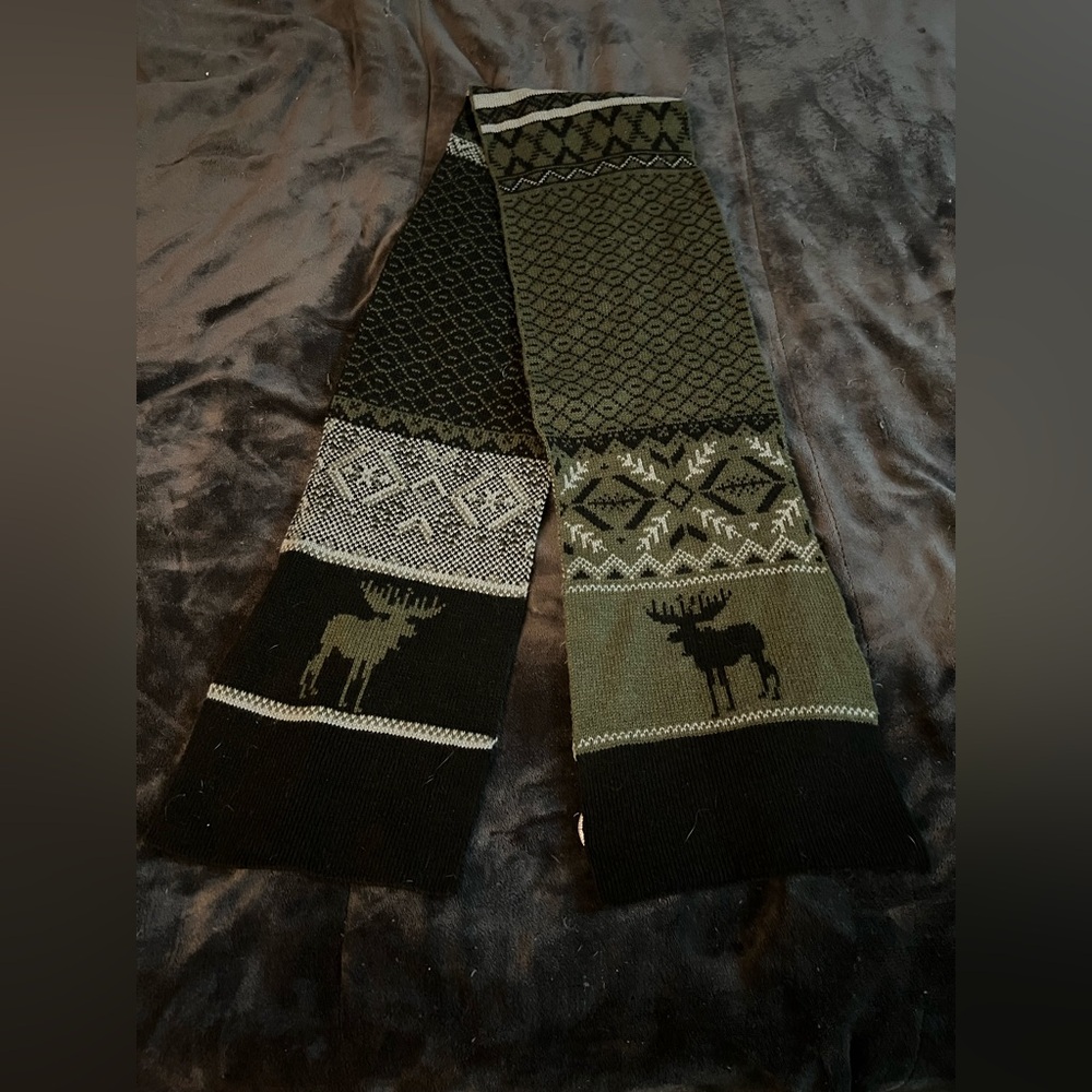 Green, black and white moose scarf